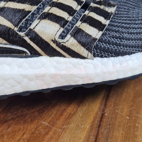 Adidas UltraBoost DNA Animal Pack Zebra Black Men’s Size 10 Running Shoes FZ2730 main image 9